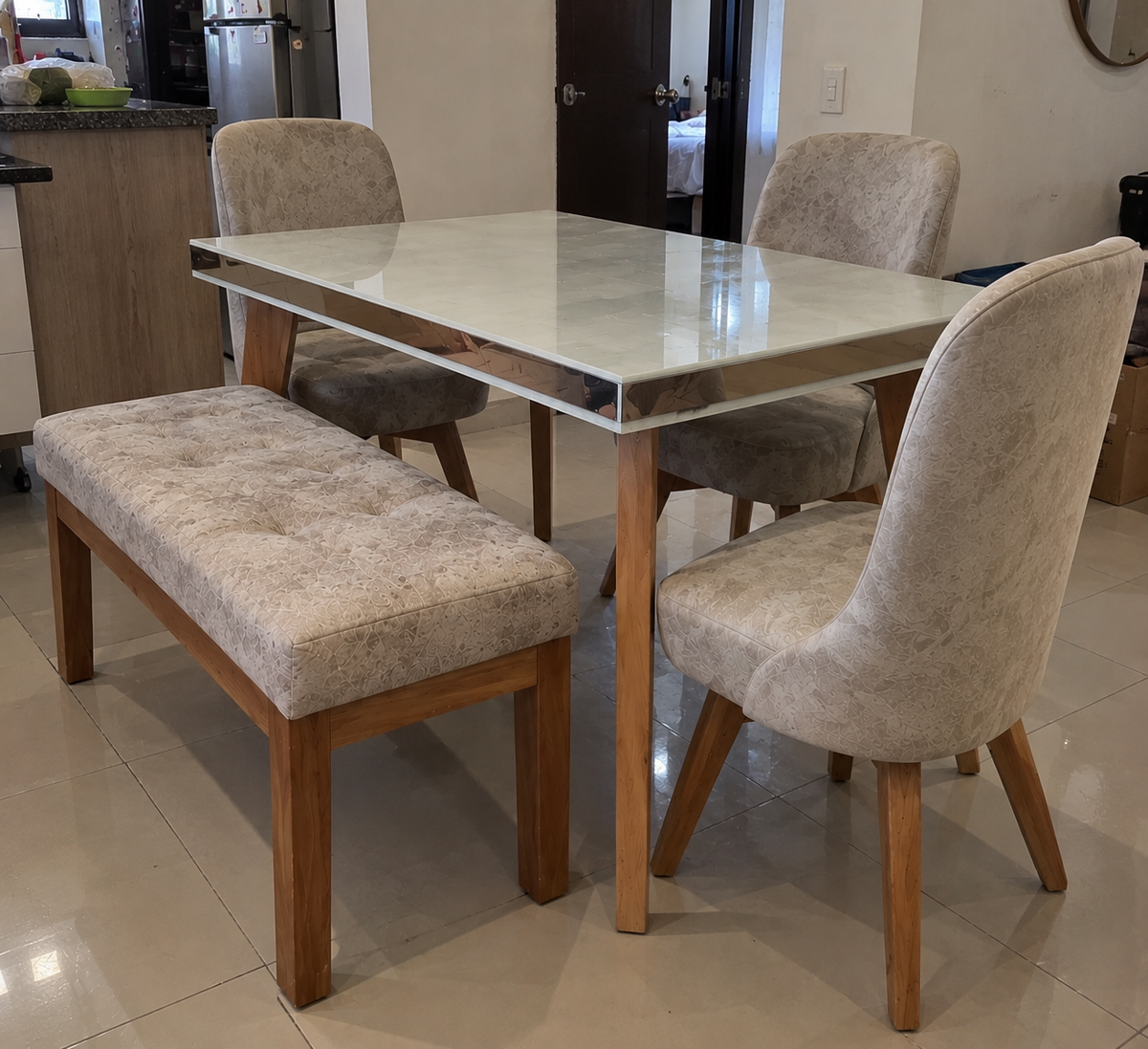 Comedor Hollywood 5 Puestos - Glamour y Elegancia Premium